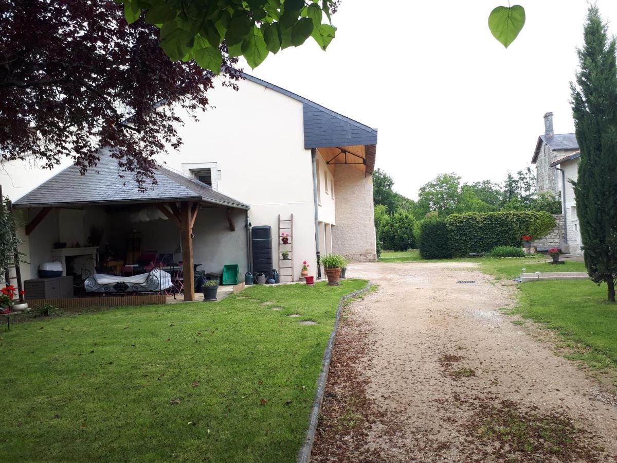 Gite Amanala Poitou Saint-Genest-d'Ambiere Zewnętrze zdjęcie